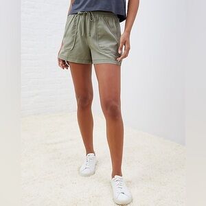 UpWest Mid Rise All Around Flowy Utility Shorts in Green N222 R157 R158